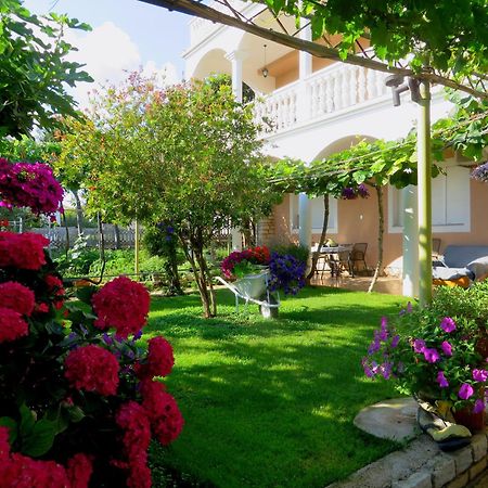 Beach Apartment Roza Biograd Oneroom - Premium Location Biograd Na Moru Exterior foto